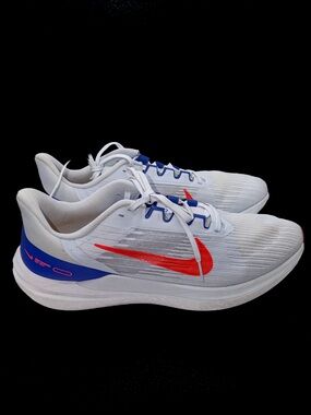 Nike Air Winflo 9 size 12